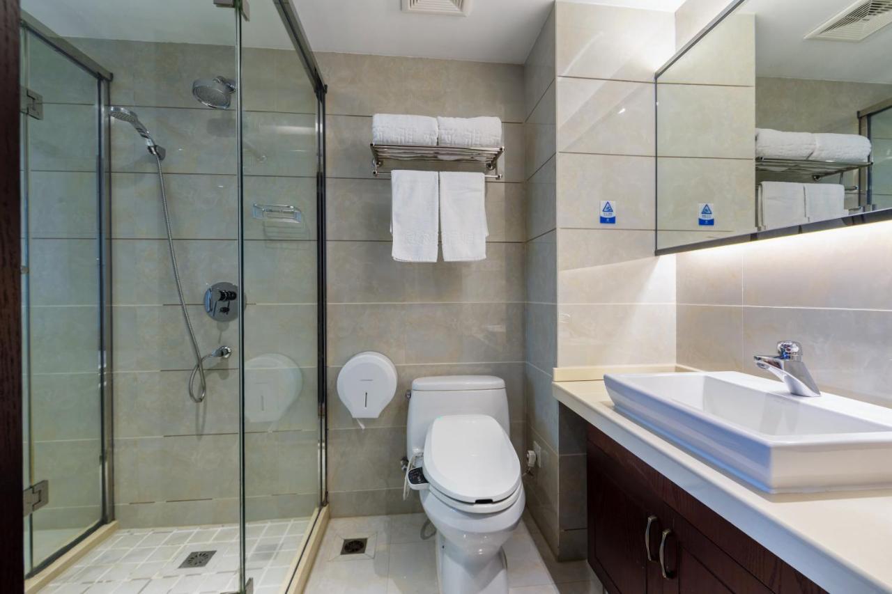 Huzhou Wealth Hotel Ngoại thất bức ảnh