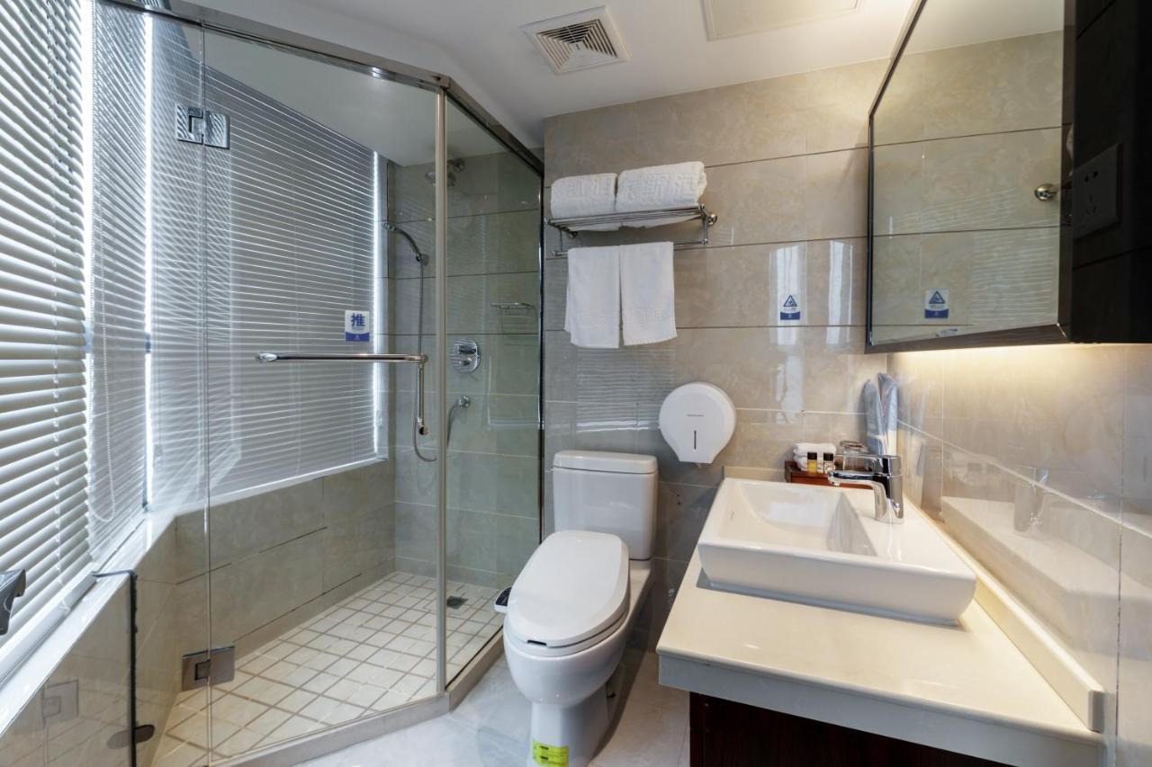 Huzhou Wealth Hotel Ngoại thất bức ảnh